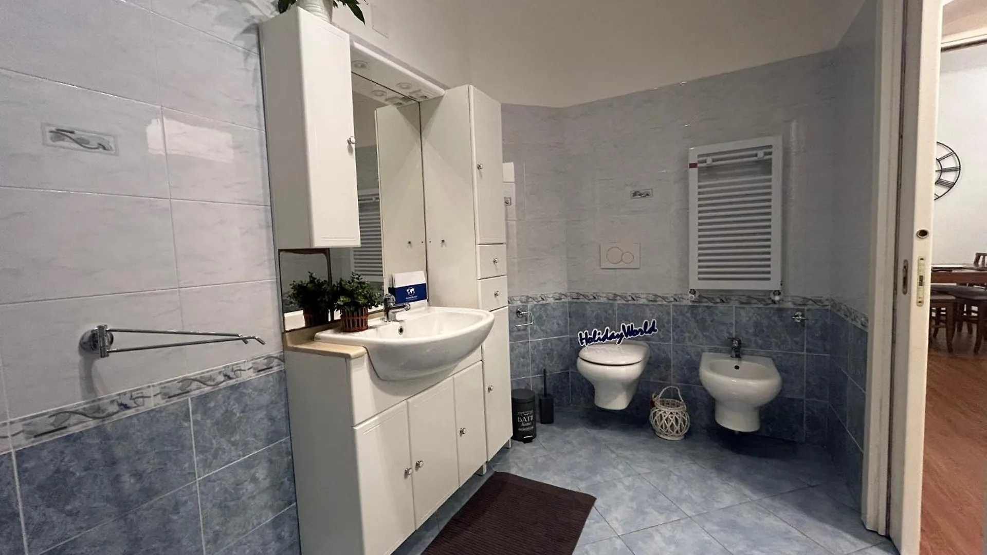 Apartment River House By Holiday World Genoa